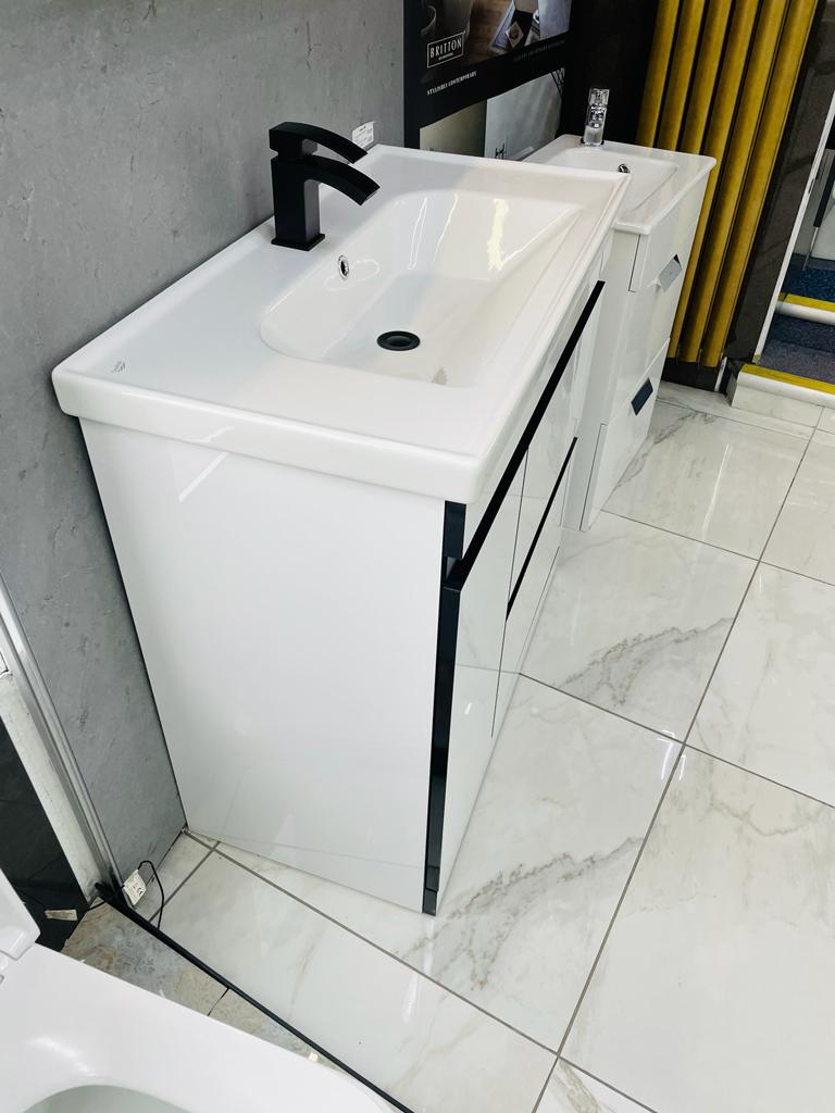 Frame 900 - ZH Tiles Warehouse inc.